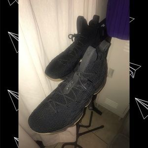 Men’s Nike LeBron 15 XV Black Gum RARE 897648-001